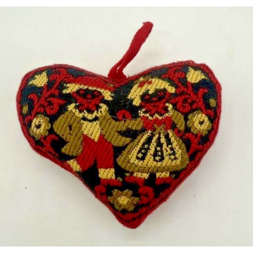 Heart Shaped Tapestry Ornament Austrian Fold Art Needlepoint Gold Stuffed‎